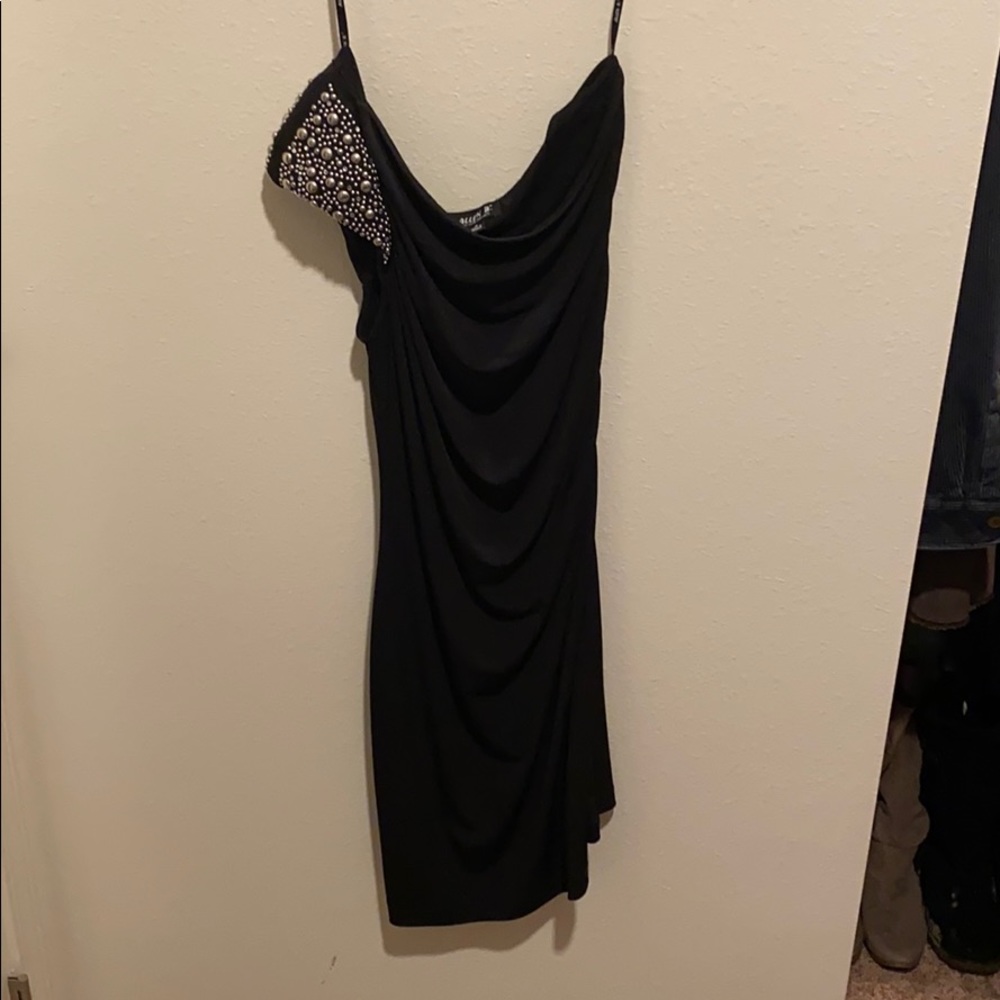 Black One-Shoulder cocktail dress (size m)